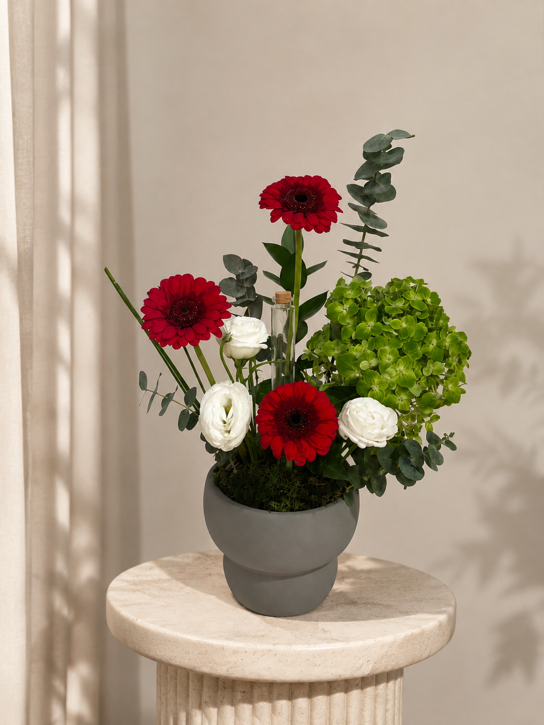 7bc2bb84-96ba-4d37-a600-215aa71807d9 Minimal Red Gerbera - Image 1